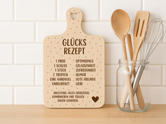 Laserdatei Schneidebrett SVG – Glücksrezept Spruch Küche – Gravurdatei Humor Geschenkidee – Plotterdatei Cricut Silhouette Holz Gravieren