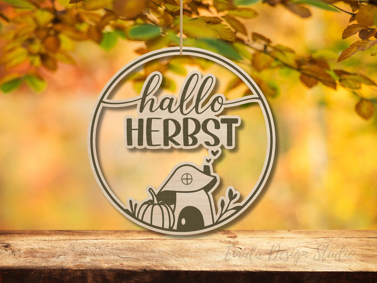 Hallo Herbst SVG Laserdatei – Plotterdatei Herbstkranz mit Kürbis & Pilz – Herbst Deko Vorlage für Cricut Silhouette Glowforge DIY Basteln
