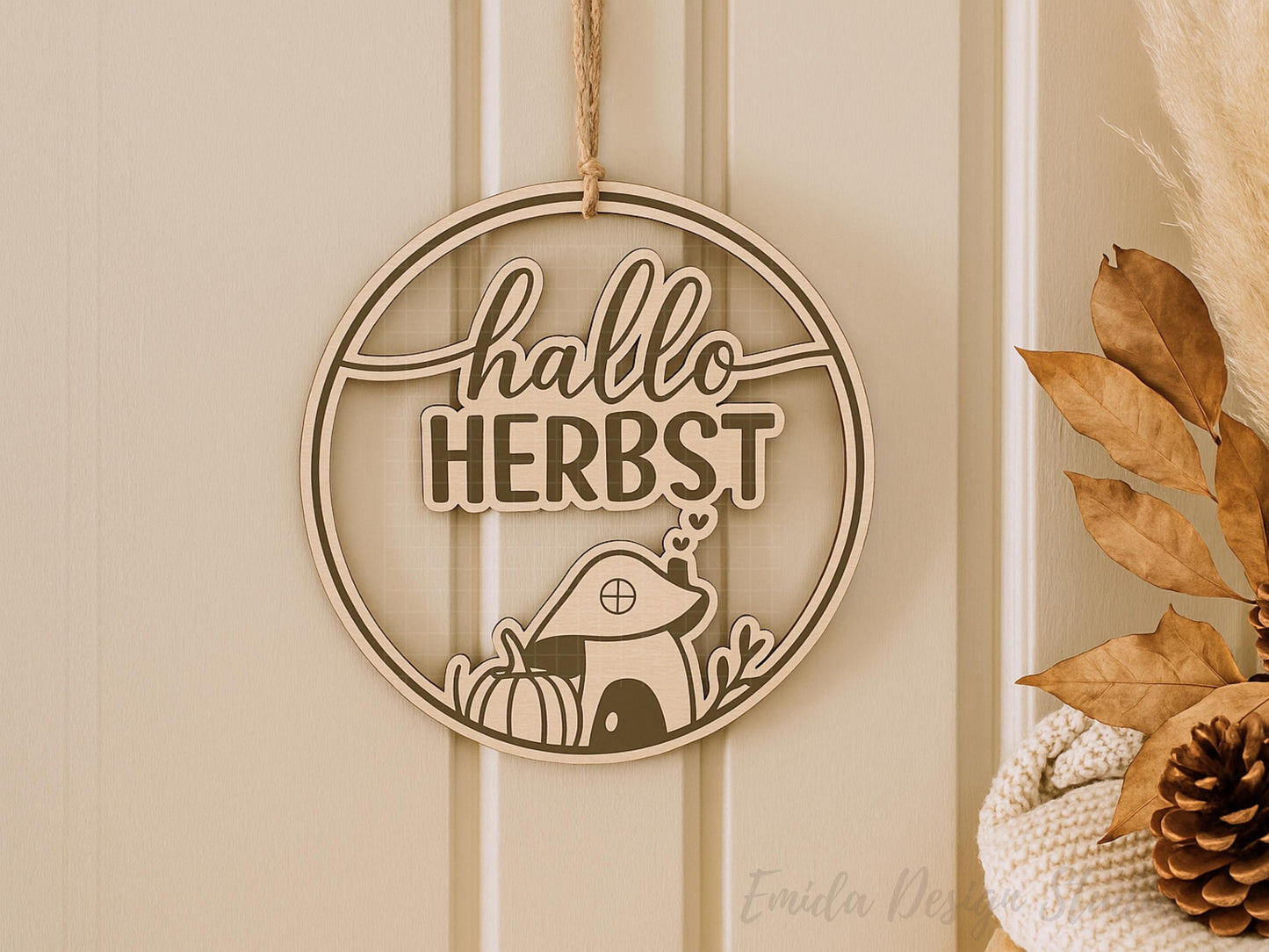 Hallo Herbst SVG Laserdatei – Plotterdatei Herbstkranz mit Kürbis & Pilz – Herbst Deko Vorlage für Cricut Silhouette Glowforge DIY Basteln